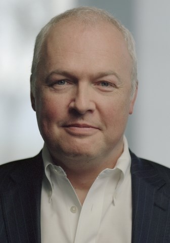 Photo of Oliver Ratzesberger Photo of Oliver Ratzesberger